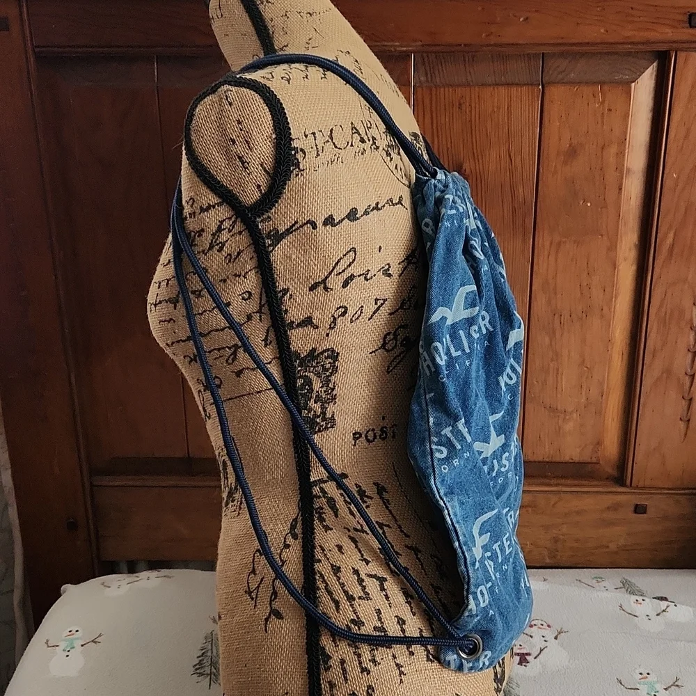 Hollister drawstring‎ backpack